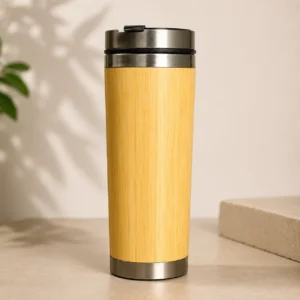 Flasks, bottles and coffee mugs in Bamboo and wheat straw